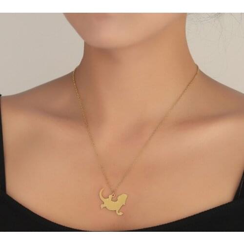 Minimalist Stainless Steel Gecko Necklace for Girls Women Gecko Pendant Choker Classic Animal Element Jewelry