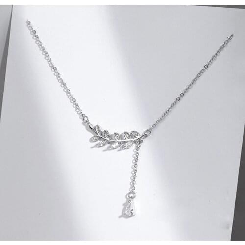 Fashion Jewelry Leaf Pendant Necklace Exquisite Luxury High Quality Shiny Zircon Chain Necklace For Girl Lady Gifts