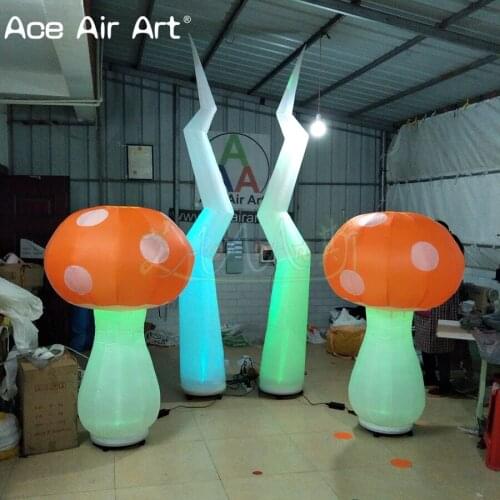 Cheap glowing combination of inflatable flash lighting and inflatable mushrooms with colourful LED for party on sale