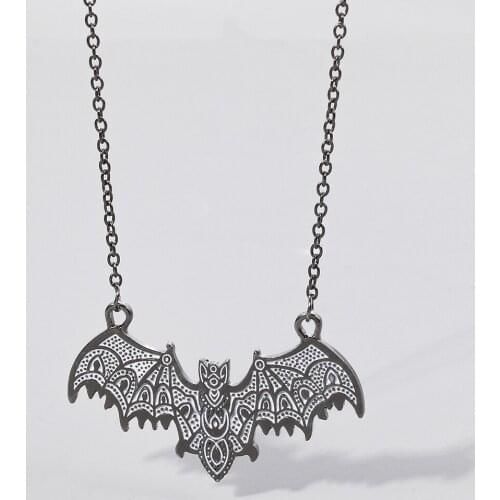 Gothic Bat Necklace Alloy Gun Black Animal Pendant Necklaces For Women Men Vintage Retro Bat Amulet Jewelry Gift