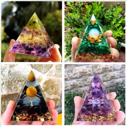 Natural Crystal Stones Pyramid Wonderland Home Decor Amethyst Rose Quartz Healing Stone Energy Ore Mineral Home Office Ornaments