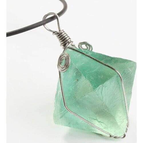 Silver Plated Wire Wrap Irregular Shape Green Fluorite Stone Pyramid Pendant Fashion Jewelry
