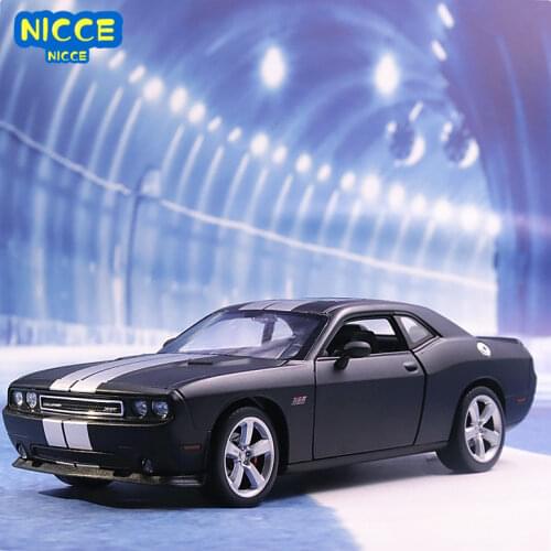 Welly diecast 1:24 High Simulator Metal Model Car DODGE 2012 Challenger SRT Sport Car Alloy Toys For Children Gift Collection