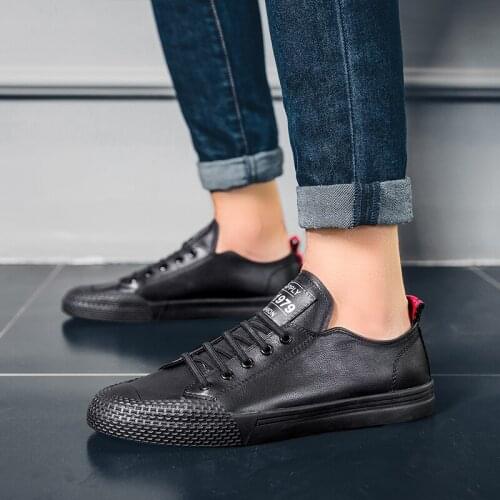 2021 Fashion Luxury Man Outdoor Lace up genuine Leather Italian Sneakers Flat Men Dress Casual Comfortable Soft Black Shoes