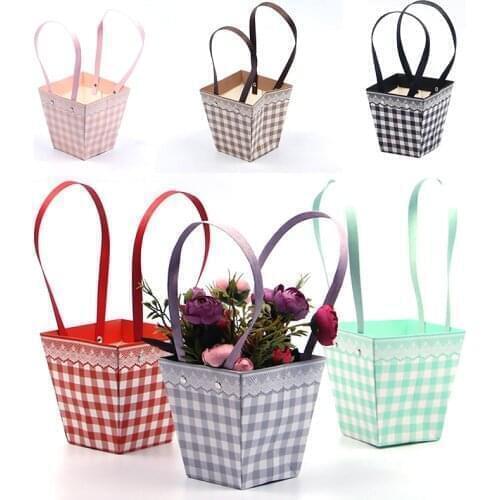 Portable Flower Packaging Box Waterproof Paper Foldable Packing Bag Florist Flower Carrier Rose Bouquet Basket Wedding Gift