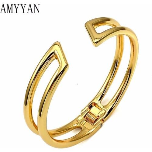Golden Ladies Bracelet Metal Jewelry Matching Accessories Fashion Adjustable Opening Round Hollow Smooth Without Scratching