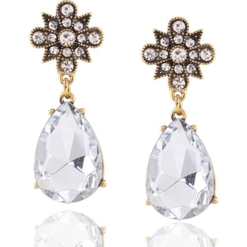 2017 high quality Rhinestone stud earrings restoring ancient ways is sell like hot cakes