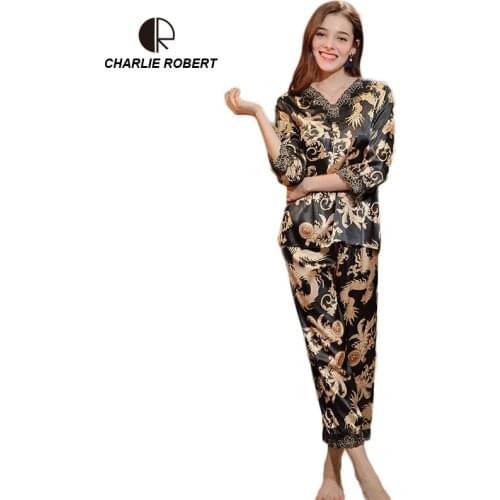 CR 2018 Spring New Elegant Luxury Silk Pajamas Womens Pajamas Womens Casual Pajama Suit Silk Ribbon Home wear NEW AP551
