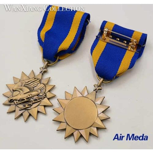 Vietnam War US Air Medal US Flying Tigers Air Force Heroes Flight Medal Lapel Hat Brooch Pin Military Order