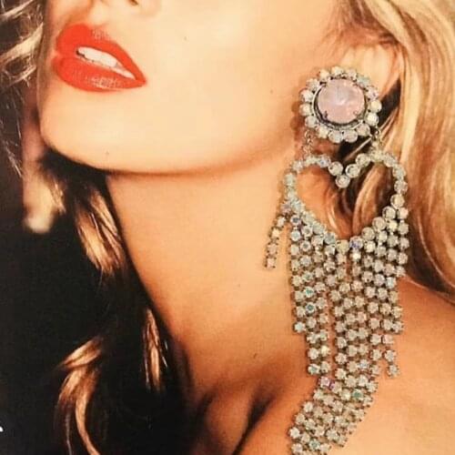 Newly Designed Heart Shaped Rhinestone Claw Chain Sparkling Female Fashion Dinner Jewelry Earring Accessories