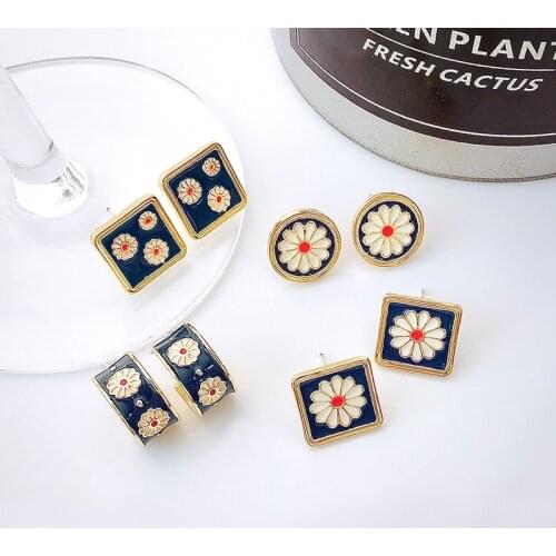 Enamel Square Round Glaze Stud Earrings Korean Cute Girls Vintage Flower Ear Ring For Women Fashion Boucle d'oreille Jewelry