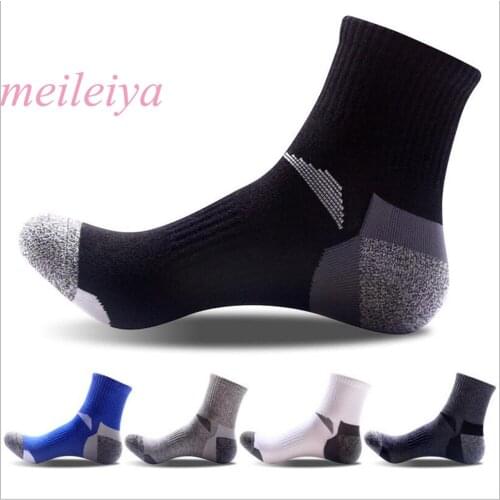 MEI LEI YA 5 Pairs / Bag New Fashion Mens Socks High Quality Casual Cotton Socks Stitching Socks Men Middle Tube Socks 5 Color