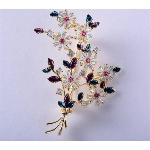 Vintage Rhinestone Zircon Flower Brooches for Women Suit Pin Luxury Crystal Brooch Pins Accessories Jewelry Christmas Gifts