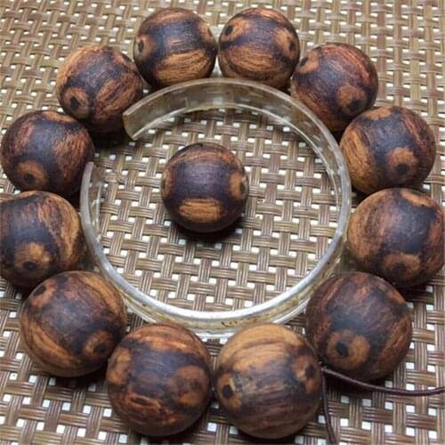 Jiangzhen Xiangqinan Grade All Black Soft Oil Sunken Mariner String Golden Jia Comparable with Almond Bracelet 20