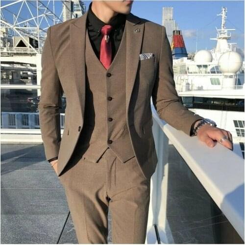 2021 New Fashion Slim Fit Men Suit Champagne Peak Lapel Business Casual Evening Tuxedo 3 Piece（Blazer+Pant+Vest）Custom Man Suit