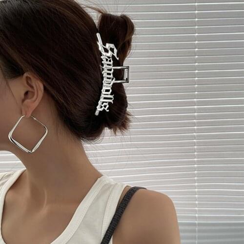 Woman Metal Hair Claws Chic Hair Clips Barrettes Hairpins Ladies Hairgrip Headwear Girls Ornaments Crab Hair Accessories Gifts