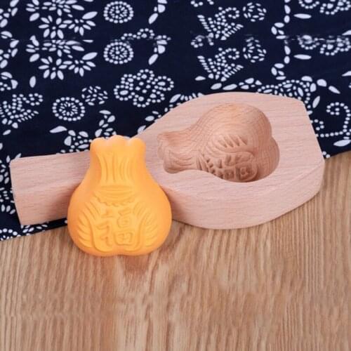 Moon Cake Molds Wooden Pastry Mold Making Mung Bean Cake Sorbet Baking Tool Kitchen Baking Mooncake Moulds Gift for Kids
