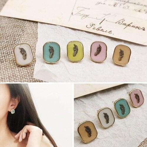 European elegance retro earrings S925 silver needle Mori girl cold wind earrings leaves oval earrings