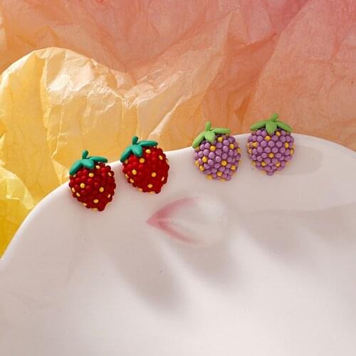 Simple Cute Fruit Earrings Sweet Romatic Strawberry Stud Ears Fashion Women Jewelry 2021 New
