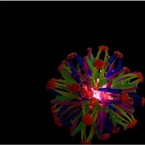 1Pc Expanding Ball Toy Sizes Baby Throwing Ball Stretching Shrinking Ball Sphere LED Toys After Expansion About 28cm