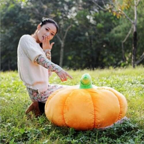 Dorimytrader Soft Realistic Vegetables Pumpkin Plush Pillow Big Stuffed Orange Pumpkin Toy Halloween Decoration Gift 60cm 70cm