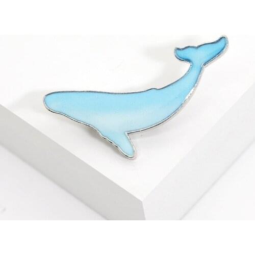 Deep Sea Whale Brooches Ocean Animal Enamel Pin Party Suit Fashion Lapel Brooch Lady Man Child Badge Fashion Jewelry Accessories