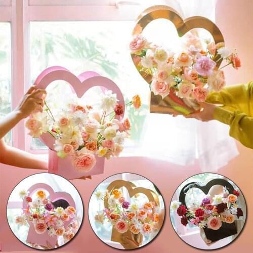 Heart-shaped Hand Held Flower Paper Basket Flowers Gift Box Vintage Flower Wrapping Paper Gift Flowers Bunch Packaging Material