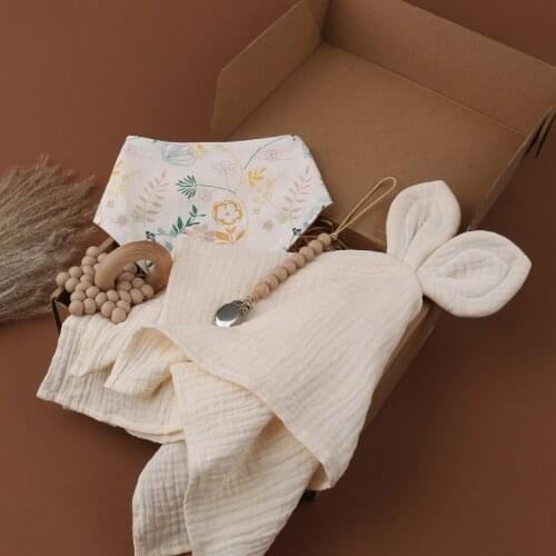 4 Pcs Baby Birthday Gift Cotton Bibs Pacifier Chain Clips Suit Toys With Box Set P31B