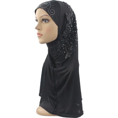 Muslim Women Girls Hijab Beautiful Embroidery Flower Pattern Diamond on Scarf Wholesale