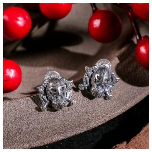Vintage Silver Plated Stud Earrings Viking Pirate Skull Earrings Scandinavia Motorcycle Party Biker Jewelry Men Womens Earrings