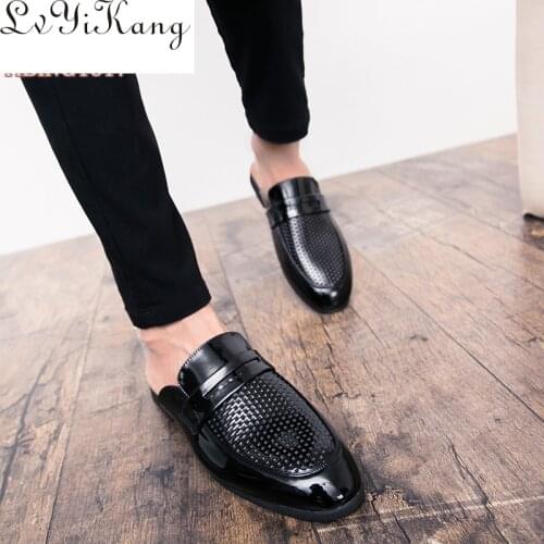 New Men Shoes 2019 Summer Hollow Slippers Fashion Outdoor Breathable Casual Sneakers Slides Beach Sandal Leather Flats Footwear