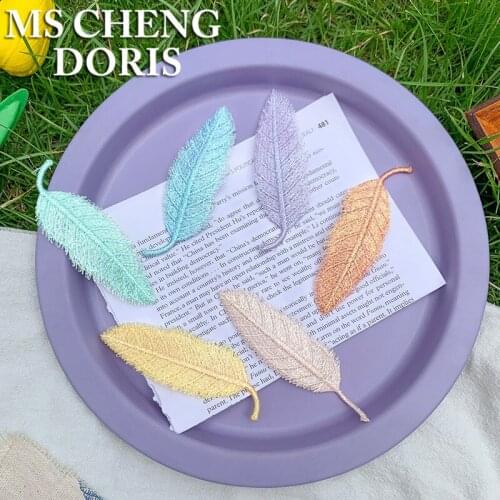 1Pcs Fashion Leaf Shape Hairpin Top Clip Elegant Hairpin Bangs Clip BB Barrettes Hair Clip Color Feather Hair Accessories
