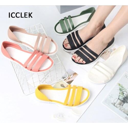 Women Summer Flat Sandals Comfortable Open-Toed Slides Slippers For Woman Candy Color Beach Sandals Ladies Fashion Jelly Shoes