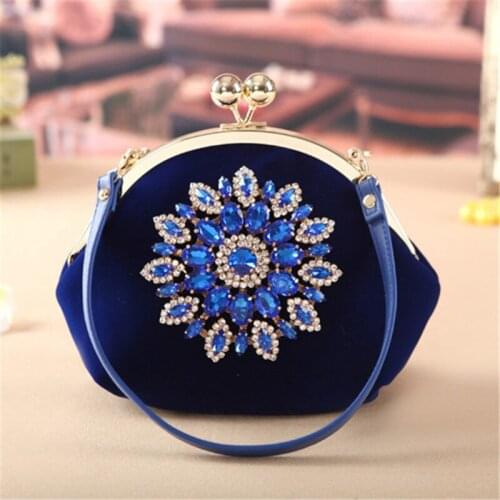 Women Handbags Crystal Luxury Tote Bridal Clutch Bags Flock Black Red Evening Bag Wedding Chain Purse Ladies Messenger Bags