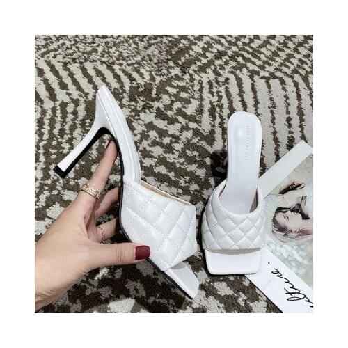 Womens shoes diamond-shaped diamond bread design fashion sandals simple square head high-heeled slippers wild personality new