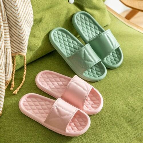 2021 New Sandals Couple Home Slippers Summer Comfortable Indoor Shoes Quick-drying Bathroom Fashion Slippers