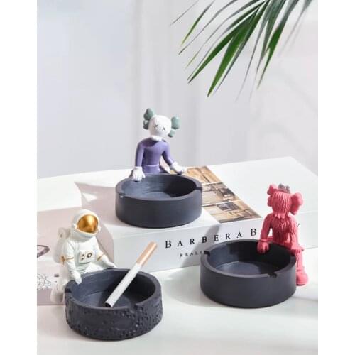 Nordic Astronaut Ashtray Creative Ash Tray Cute Smoking Weed Gift For Boyfriend Home Decoration Accessories