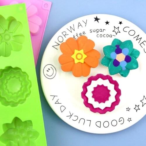 6 Groups of 3 Groups of Different Flower-shaped Silicone Cake Molds, Aroma Plaster Molds Are Easy To Take Off Silicone Mold