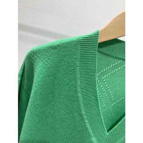 2021 Spring New Green V-neck Hollow Loose Knit Sweater Women Pullover