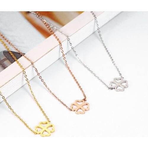 Four-leaf clover necklace woman necklace best friend heart-shaped love pendant necklace jewelry stainless steel jewelry