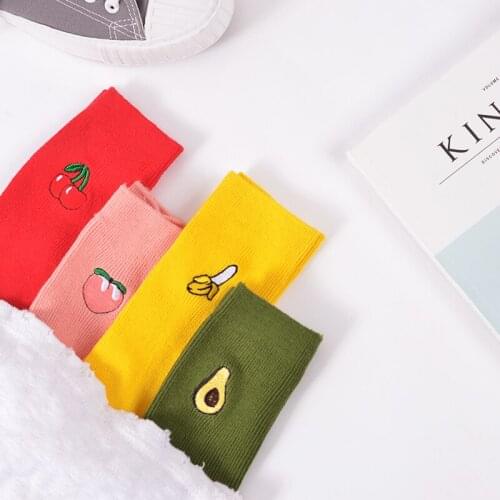 4 Pairs/lot New Style Korean Embroidery Womens Kawaii Fruit Socks Peaches Avocado Cherry Banana Loose Socks Retro Line sock