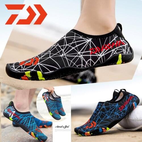 2019 New Dawa Fishing Shoes Men Beach Outdoor Wading Shoes Swimming Slipper On Surf Woman Quick-Drying Daiwa Fishing Water Shoes
