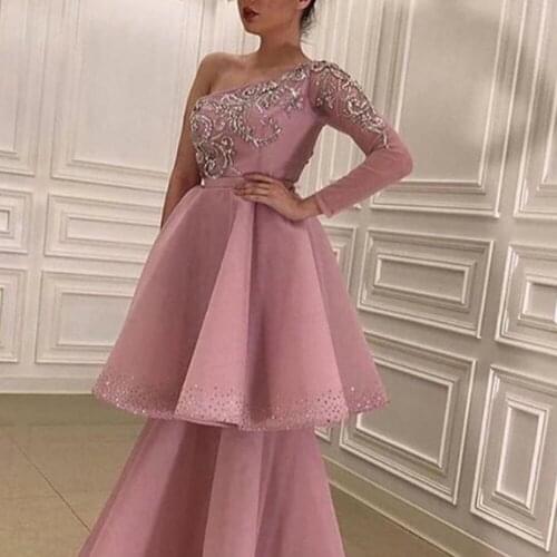 Pink prom dresses 2021 one shoulder lace appliques beading pearls crystal tiered a line long evening dresses gowns