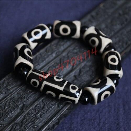 100% genuine natural agate chalcedony, black and white nine eyes three eyes pearl hand string, pendant, exquisite handicraft