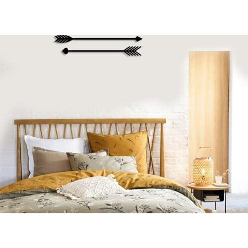 Patterned Right Left Arrow and Bow Sign Wall Room Accessory Wooden Table 50x10cm