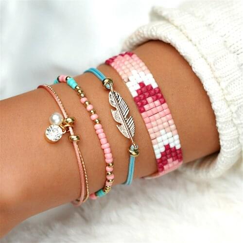 Bracelet New Bohemian Handmade Feather Bracelet for Women Fashion Multicolor Beads Bracelet Set Jewelry Gifts