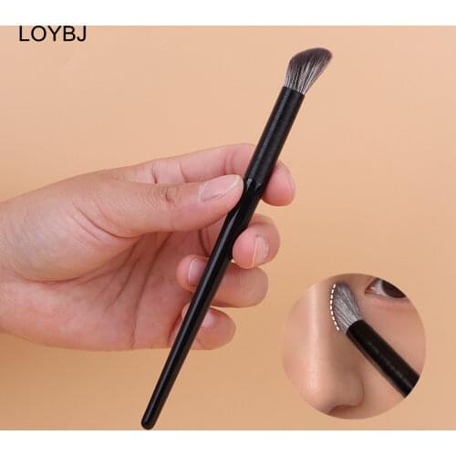 LOYBJ 1pcs Nose Shadow Brush Angled Contour Makeup Brushes Face Bronzer Nose Silhouette Eyeshadow Cosmetic Blending Make Up Tool