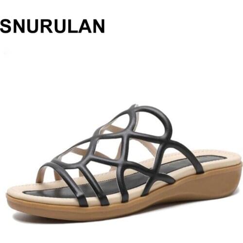 SNURULAN2020 open toe fashion leisure beach shoes woman big size breathable hollow female summer flat slippers wholesale ladies