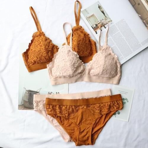 New Sexy Women Underwear Triangle Cup Wire-Free Bra Set High Quality Lace Pattern Cotton Lingerie French Bralette Panties S M L