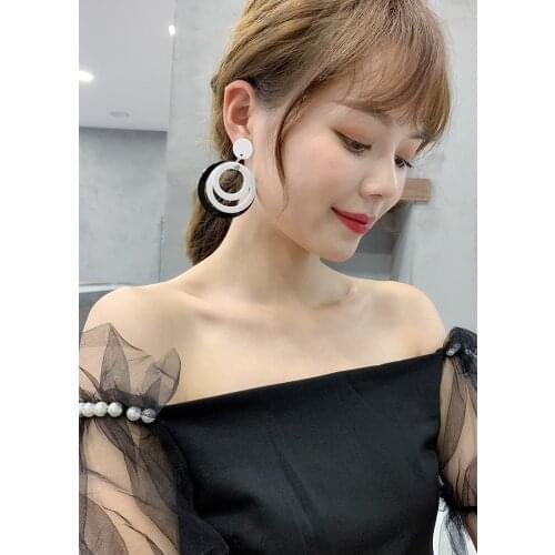 Simple personality fashion trend retro circle earrings exaggerated size ring Europe and the United States long style earrings wo